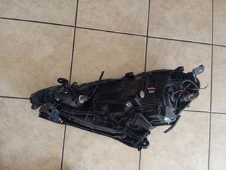 ΦΑΝΟΣ ΕΜΠΡΟΣΘΙΟΣ ΔΕΞΙΟΣ ΜΕ ΤΗΝ ΒΑΣΗ ΤΟΥ HONDA JAZZ 2009-2013