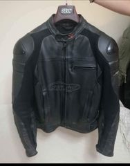 Δερμάτινο μπουφάν μηχανής Dainese