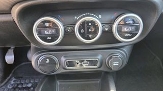 Fiat 500L Urban 2018 Fiat 500L 1.4 Turbo Urban Lounge - Panorama-thumb-34