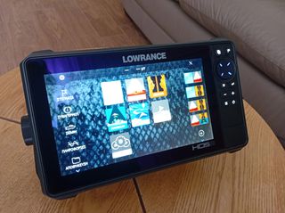 Lowrance HDS Live 9