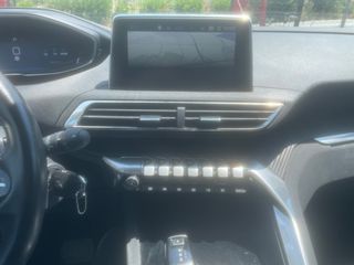 Peugeot 3008 2020-thumb-17