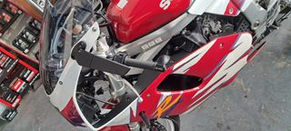 Suzuki GSX-R 750 1995-thumb-9