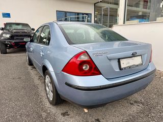 Ford Mondeo 2005 1.8 GHIA-thumb-2