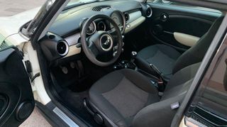 Mini Cooper 2010 ONE 1.4-thumb-25