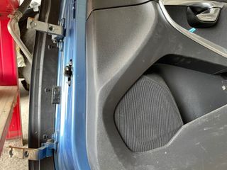 VOLVO V40 ΠΟΡΤΑ ΣΥΝΟΔΗΓΟΥ ΓΕΜΑΤΗ 2011-2019-thumb-3