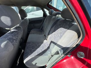 Toyota Corolla 2000-thumb-6