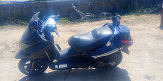 PIAGGIO X8 250 EVO