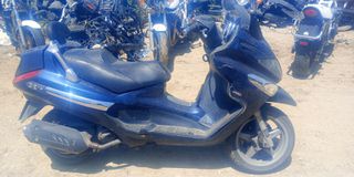 PIAGGIO X8 250 EVO-thumb-5