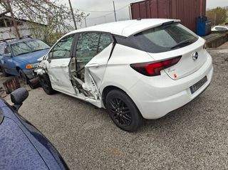 Opel Astra 2016-thumb-2