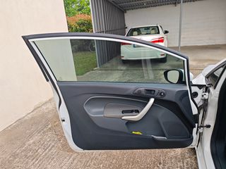 Ford Fiesta 2010 VAN EURO 5 DIESEL TDCI-thumb-9