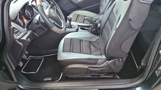 Opel Astra 2012 GTC-thumb-6