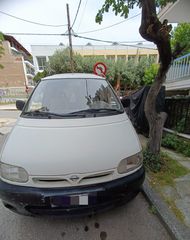 Nissan Cargo 2000