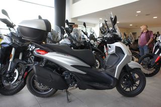 Piaggio Beverly 400 2021 PIAGGIO BEVERLY 400