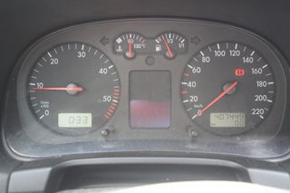 Volkswagen Golf 2004 TDI ΓΙΑ ΑΝΤΑΛΛΑΚΤΙΚΑ ΛΕΙΤΟΥΡΓΕΙ ΚΑΝΟΝΙΚΑ-thumb-10