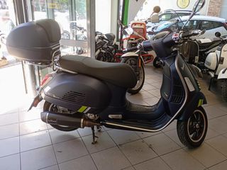 Piaggio Vespa GTS 300 2023 GTS 300 HPE SUPER TECH