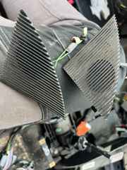 Τριγωνακια ταμπλό c180 w202.