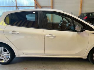 Peugeot 208 2019-thumb-3