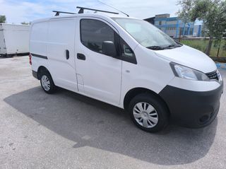 Nissan NV 200 2013