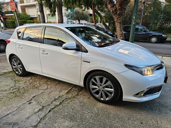 Toyota Auris 2016