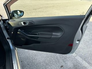 Ford Fiesta 2016-thumb-13