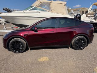 Tesla Model Y 2023 LONG RANGE DUAL MOTOR