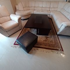 Τραπεζάκι σαλονιού με σκαμπό