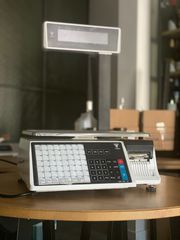 Πωλείται ηλεκτρονική ζυγαριά Digi Systems SM-100 Plus  με δυνατότητα εκτύπωσης ετικετών.