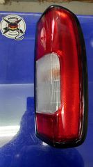 ΠΙΣΩ ΔΕΞΙΟΣ ΦΑΝΟΣ ΓΙΑ NISSAN NAVARA D22 2001-10