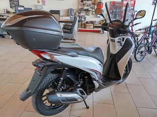 Honda SH 125i 2016 ABS*INJECTION*ΕΚΔΟΣΗ SPORT*125 ΚΥΒΙΚΑ*ΑΡΙΣΤΗ ΚΑΤΑΣΤΑΣΗ!!-thumb-3