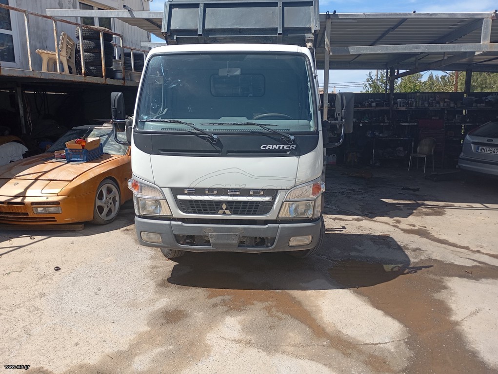 Ανατροπή Mitsubishi 2010 fuso