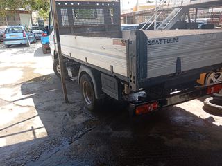 Ανατροπή Mitsubishi 2010 fuso-thumb-8