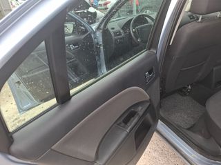 Ford Mondeo 2006 1.8 GHIA FULL EXTRA-thumb-22