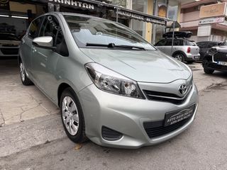 Toyota Yaris 2013-thumb-5