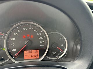 Toyota Yaris 2013-thumb-13