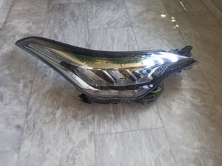 Φανάρι εμπρός δεξι Toyota C-HR 21'