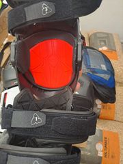 Επιγονατίδες Leatt Z-Frame Knee Braces-thumb-1