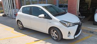 Toyota Yaris 2016 1.5 HYBRID ACTIVE Plus automatic,NAVI,CAMERA