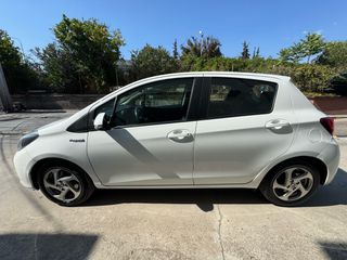 Toyota Yaris 2016 1.5 HYBRID ACTIVE Plus automatic,NAVI,CAMERA-thumb-3