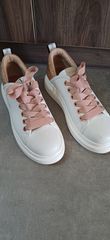 Sneakers-thumb-1