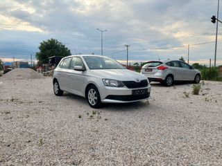 Skoda Fabia 2015-thumb-3
