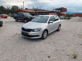 Skoda Fabia 2015-thumb-4