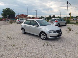 Skoda Fabia 2015-thumb-6