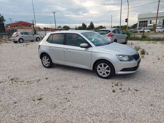 Skoda Fabia 2015-thumb-9