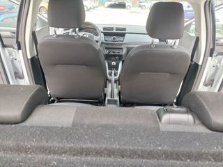 Skoda Fabia 2015-thumb-38