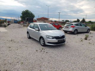 Skoda Fabia 2015-thumb-10
