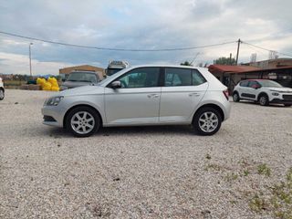 Skoda Fabia 2015-thumb-11