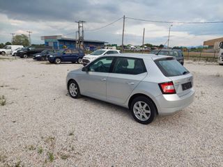 Skoda Fabia 2015-thumb-13