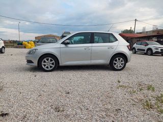 Skoda Fabia 2015-thumb-15