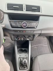 Skoda Fabia 2015-thumb-24