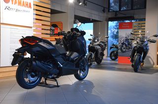 Yamaha XMAX 300 2026-thumb-6